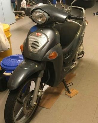 Kymco People 150