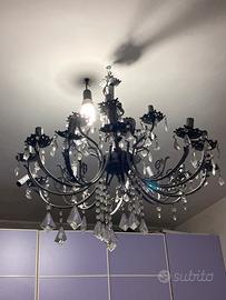 Elegante Lampadario Classico con Cristalli