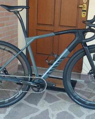 Canyon Grail  - gravel AXS -Zipp