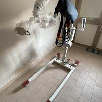 Sollevatore elettrico per anziani disabili