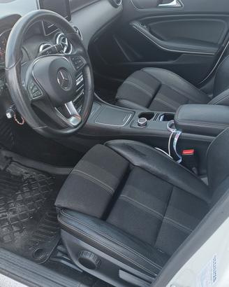 Mercedes a200d 4matic