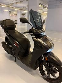 Honda SH 350 – Anno 2024 | 7.600 km