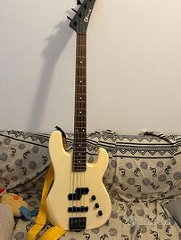 basso Charvel model 2b bianco anni 80