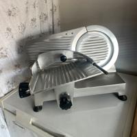 Affettatrice lama 22 cm