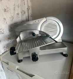 Affettatrice lama 22 cm