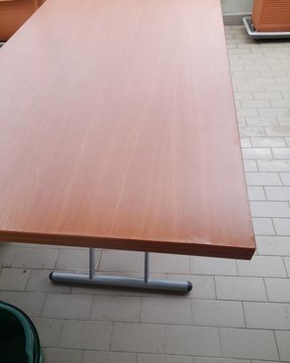 tavolo da cucina o altro.
