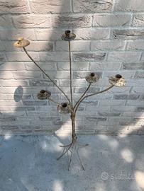 Candelabro da terra in metallo verniciato