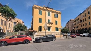 MONOLOCALE A ROMA