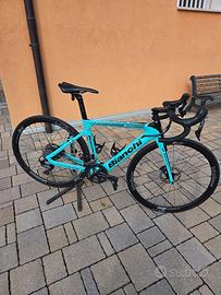 Bicicletta da strada assistita