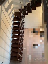 scala in legno e acciaio da interni