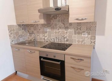 Bilocale in zona Finocchio/ terrazzo