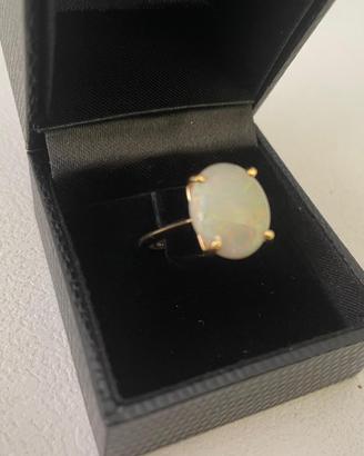 Anello oro con pietra opale
