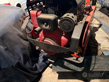 Mini escavatore hi Tec