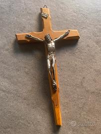 Crocefisso in legno di ulivo