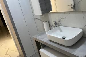 Vicino centro commerciale Granai