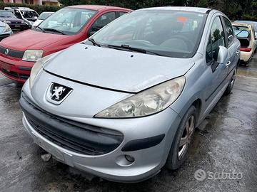 Ricambi usati per Peugeot 207 1.4 benz del 2010