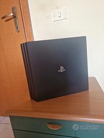 Playstation 4 pro 1TB + 2 joystick