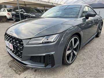 AUDI TT Coupé 40 TFSI S tr COMPETITION
