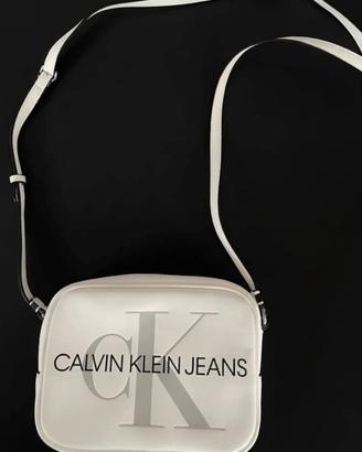Borsa tracolla Calvin Klein bianca