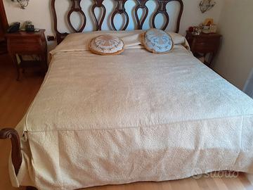 Letto matrimoniale in legno - Modernariato