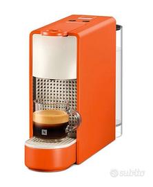 Macchina caffe Nespresso Pantone