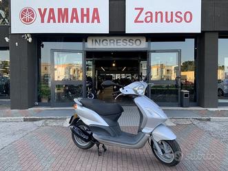 Piaggio Fly 50 scooter 50 4T
