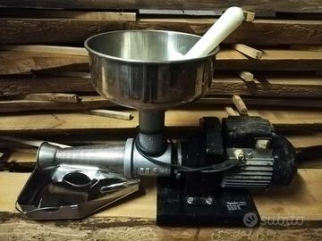 Macchina per passata di pomodoro