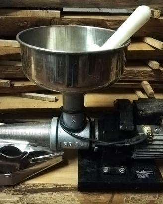 Macchina per passata di pomodoro