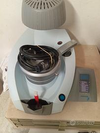 Macchina termoformatrice odontotecnico