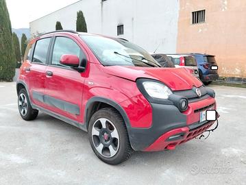 Fiat Panda 1.0 Hybrid Cross 2023 SINISTRATA
