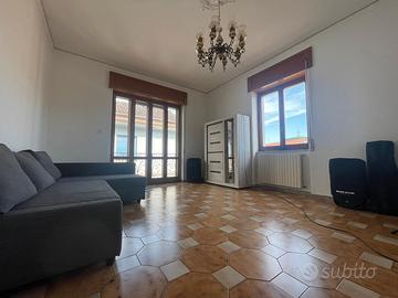 Appartamento 4 vani 125 mq - vitulazio