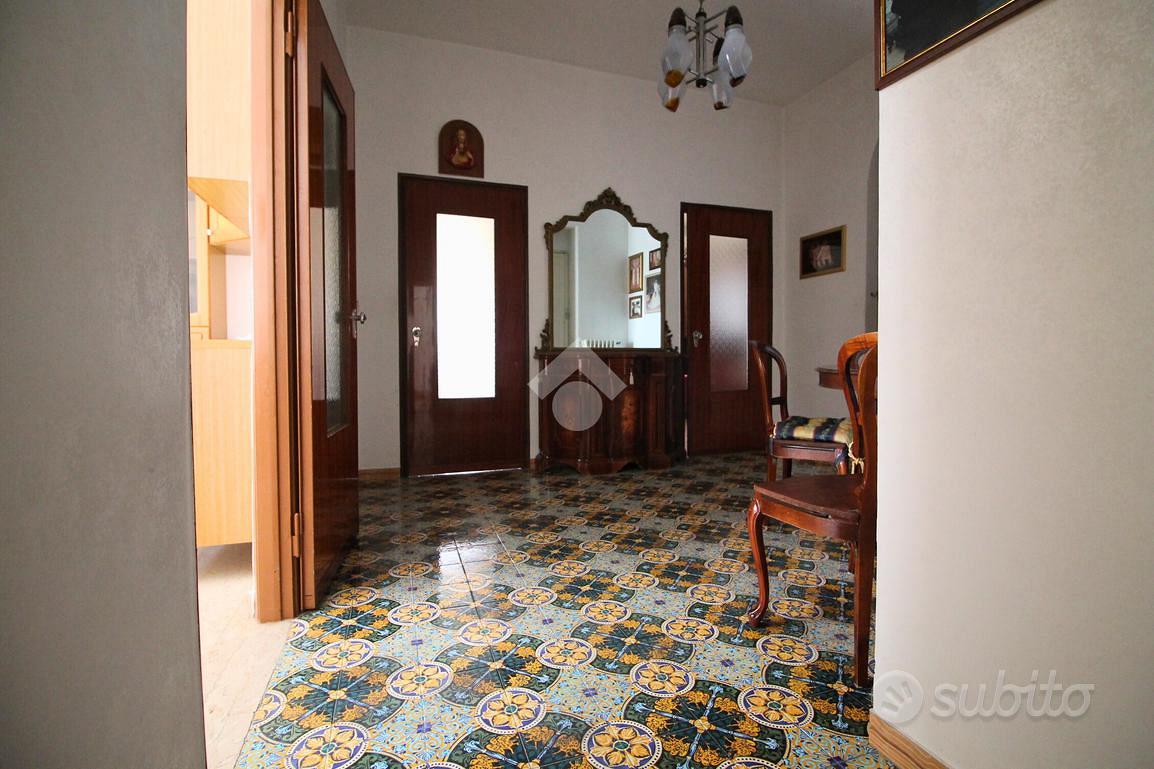 4 LOCALI A OSTUNI - Vista 5