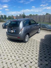 Lancia Y