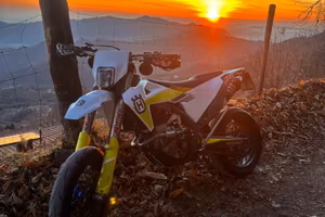 Husqvarna FS 450 targata Pronto pista