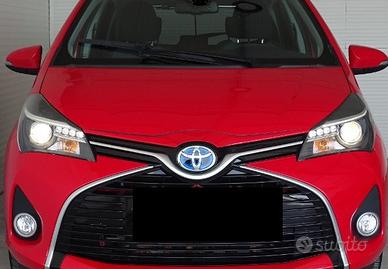 TOYOTA Yaris - 2016