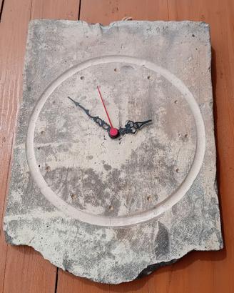 Orologio in tegola dell'800 fatta a mano
