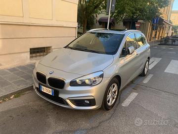 BMW 218i Active Tourer automatica per neopatentato