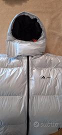 Piumino Adidas Moon Boot mai indossato