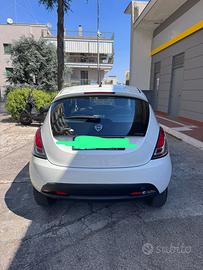 Lancia Ypsilon 0.9 TwinAir Turbo