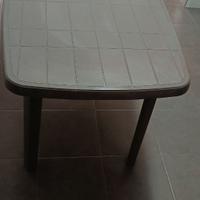 Tavolo  di plastica