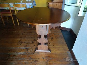 Tavolo sala in legno