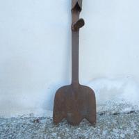 Tagliafieno antico a tre punte