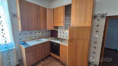 cucina ad angolo in legno