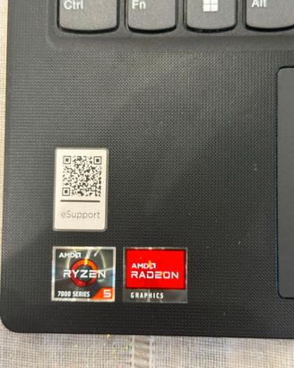 Notebook lenovo V15 G5 ryzen 5 7520U 8GB ram, ssd