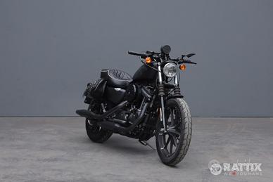HARLEY DAVIDSON 883 Iron