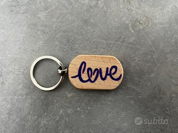 Portachiavi personalizzato fatto a mano in legno