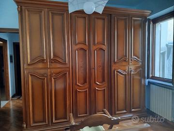 Camera da letto completa,legno massello,classica