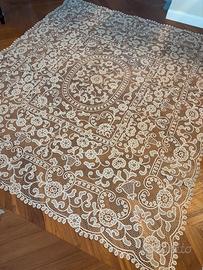 coperta in pizzo di burano nuova