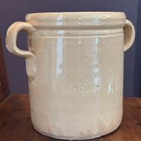 Antico vaso contenitore in terracotta Puglia