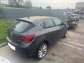 OPEL ASTRA J 2.0 D 118KW AUT 5P (2011) RICAMBIO US